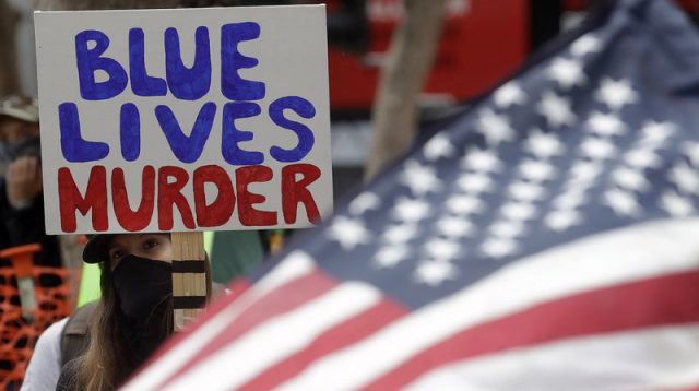 Rasisme di Amerika (Foto: APNews.com)