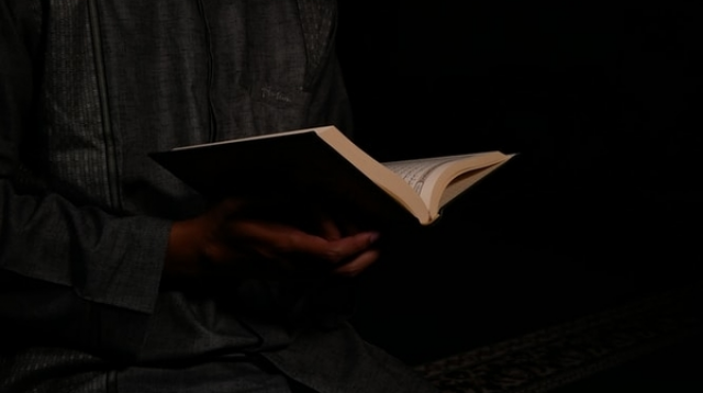 Cerita Inspiratif Tentang Al-Quran Cerita Inspiratif Tentang Al-Quran