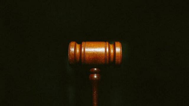 Demokrasi di Penghujung Tahun