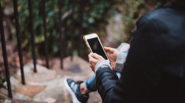 Penggunaan Handphone Serba Bisa