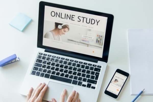 Kuliah Daring Mahasiswa Kritis