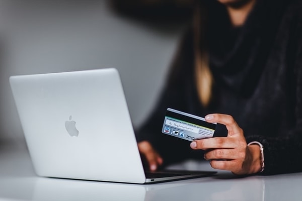 Melonjaknya Pembelian Online