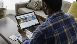 Positif dan negatif e-commerce
