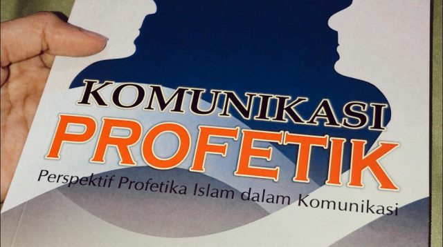 Review Buku Komunikasi Profetik