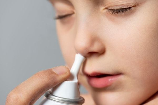 Mencuci hidung dengan NaCl