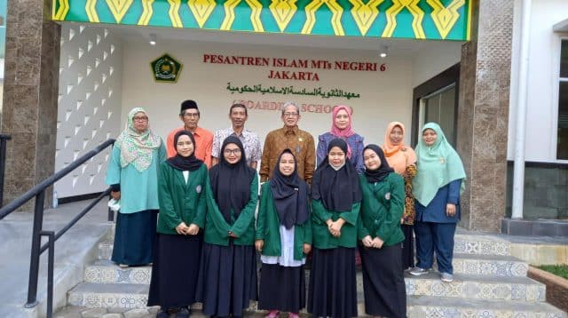 mahasiswa uhamka