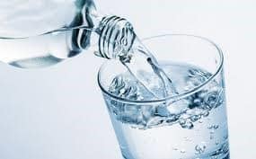 pola minum air putih