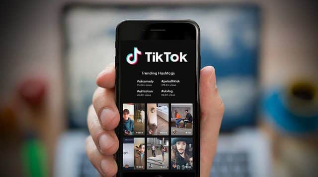 Scroll Tiktok