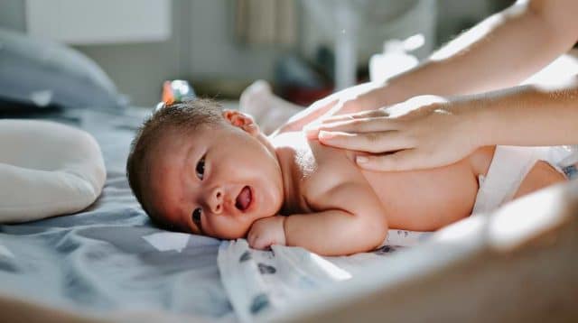 pijat pada bayi