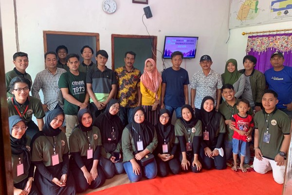 Mahasiswa UTM Lakukan Penyuluhan Pengembangan Desa Wisata Bukit Anjhir Di Desa Kemoning
