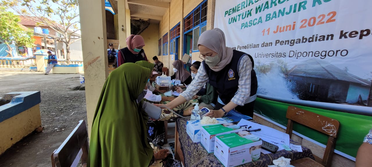 LPPM Undip Fasilitasi Pengobatan dan Khitan Gratis