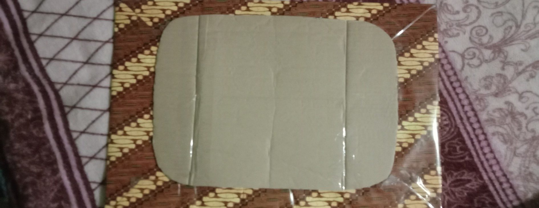 Kardus Bekas yang Digunakan untuk Membuat Media BJB