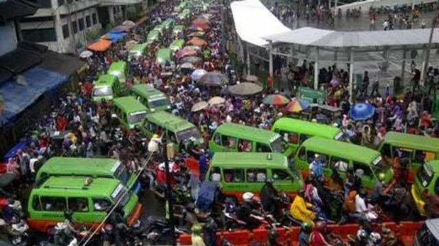 Angkot Penyebab Macet