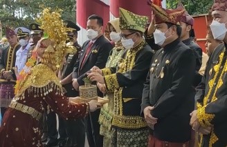 Tradisi Sekapur Sirih