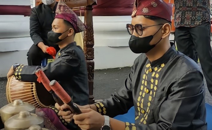 Tradisi Sekapur Sirih