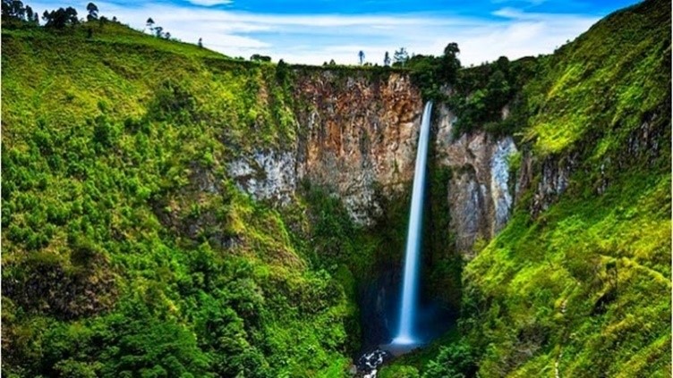 Air terjun Sipiso-piso