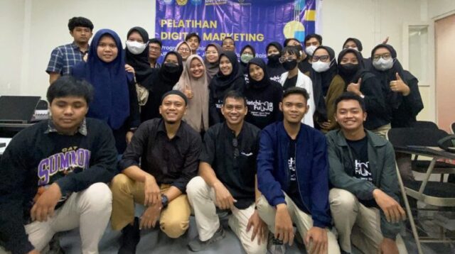 Perkuat Skill Digital Marketing dalam Matching Fund antara UPN Veteran Jawa Timur dengan CV. Raissa Beauty