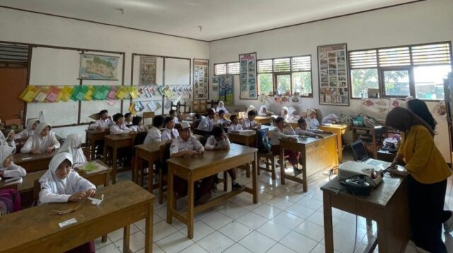 Pembinaan Bahasa