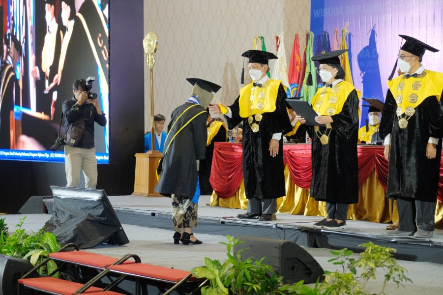 Wisuda