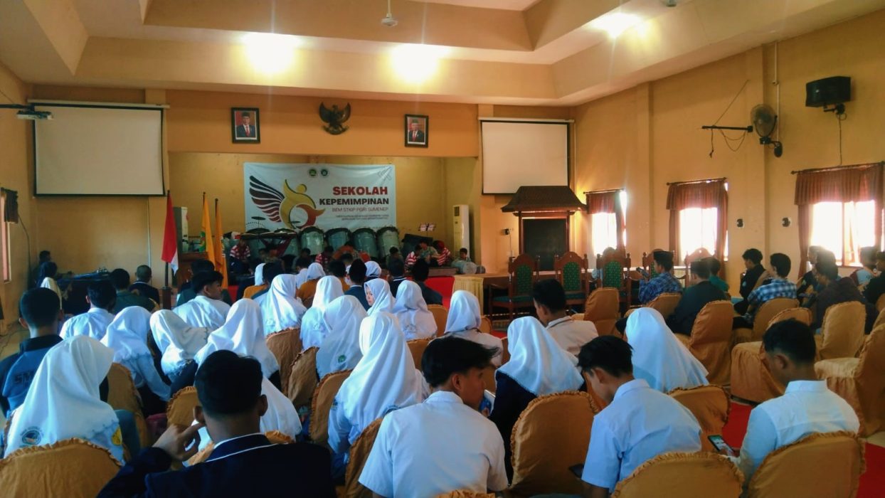 Sekolah Kepemimpinan BEM STKIP PGRI Sumenep