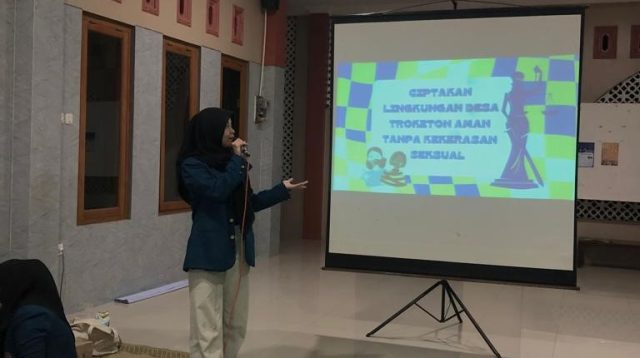 Mahasiswa KKN II Undip Memberikan Edukasi Anti Kekerasan Seksual Pada Remaja Desa Troketon