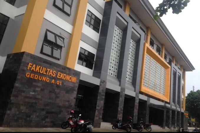 Efektivitas dan Kualitas Program Studi Ekonomi Pembangunan Universitas Tidar Program Studi Ekonomi Pembangunan Universitas Tidar