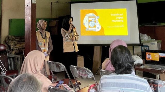 Mahasiswa KKN UAD