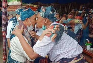 Tradisi Cium Hidung Sumba
