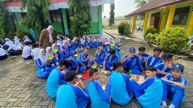 Gerakan Bekal Sehat Di SMPN 24 Kota Serang