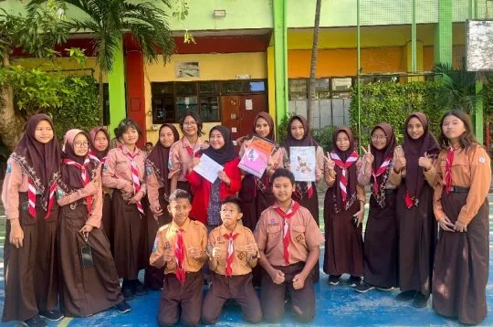 Penerapan Strategi Pemasaran Penjualan Siswa SMPN 41 Surabaya dengan Produk Sirup Jahe melalui Pelatihan Editing