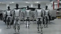 Robot Tesla