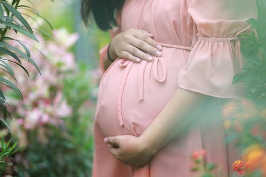 Pengaruh Hypnobirthing terhadap Tingkat Nyeri dan Kemajuan Persalinan pada Ibu Bersalin