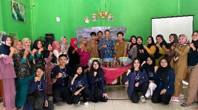 Mahasiswa KKN-T IPB University Adakan Edukasi Pertanian, IPB Digitani, dan Pembuatan Kompos di Desa Way Halom, Kecamatan Talang Padang, Kabupaten Tanggamus, Provinsi Lampung