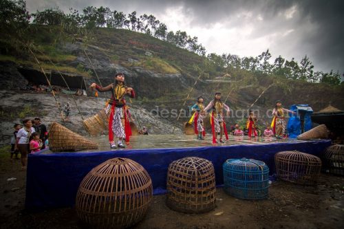 Pesona Festival Gunung Gemplah dan Kelezatan Bazar Durian: Menikmati Keunikan Desa Bedingin, Ponorogo
