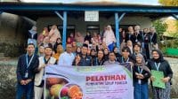 Sebagai Upaya untuk Meningkatkan Ekonomi Masyarakat Desa Citapen, Mahasiswa KKN-T UNMA 2024 Ciptakan Inovasi Sirup Mangga Cengkir Munding di Desa Citapen, Kecamatan Japara, Kabupaten Kuningan