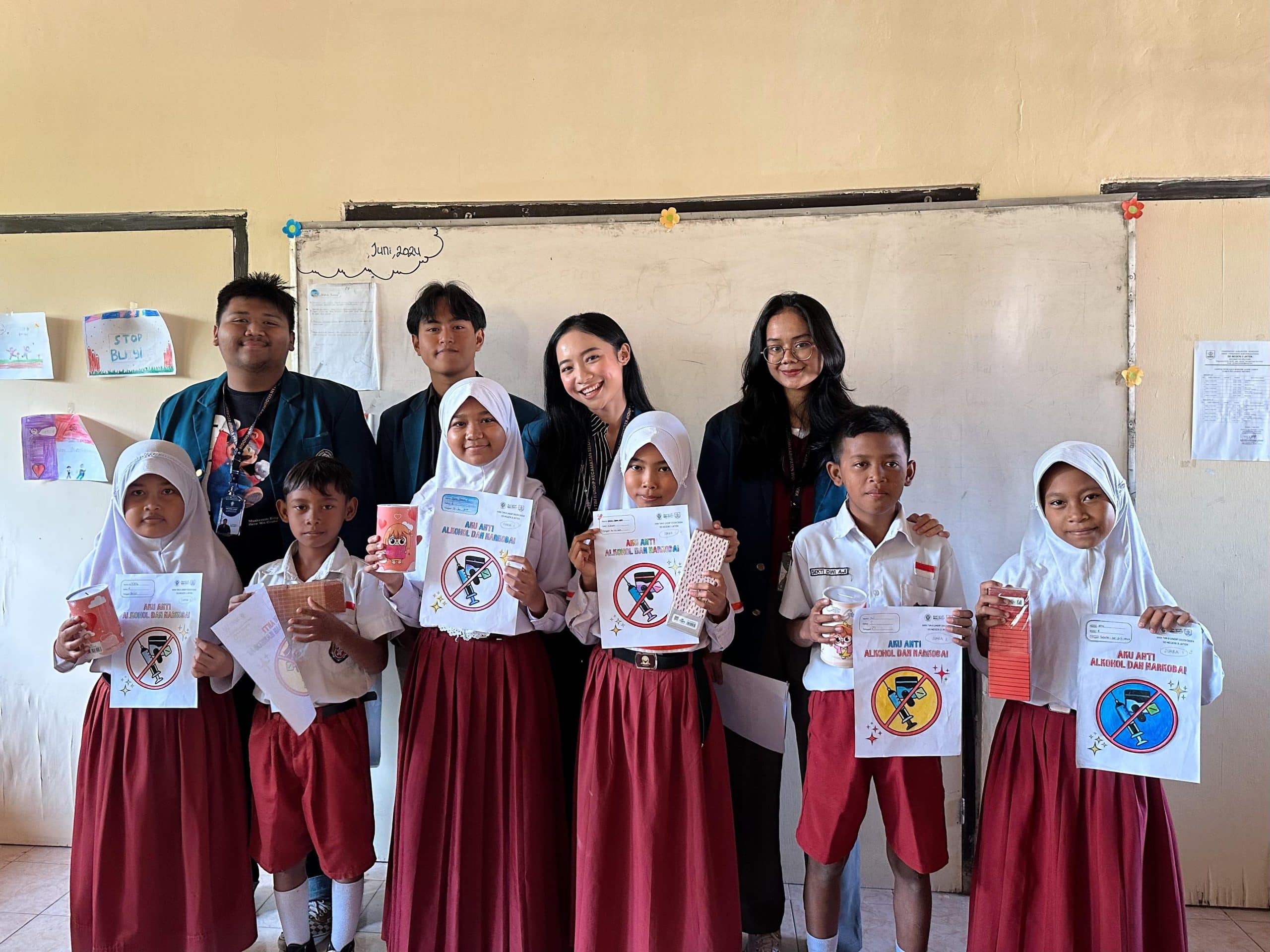 Penyuluhan Bahaya Narkoba dan Alkohol di SD Negeri 3 Jaten Wonogiri oleh KKN Tim II Undip