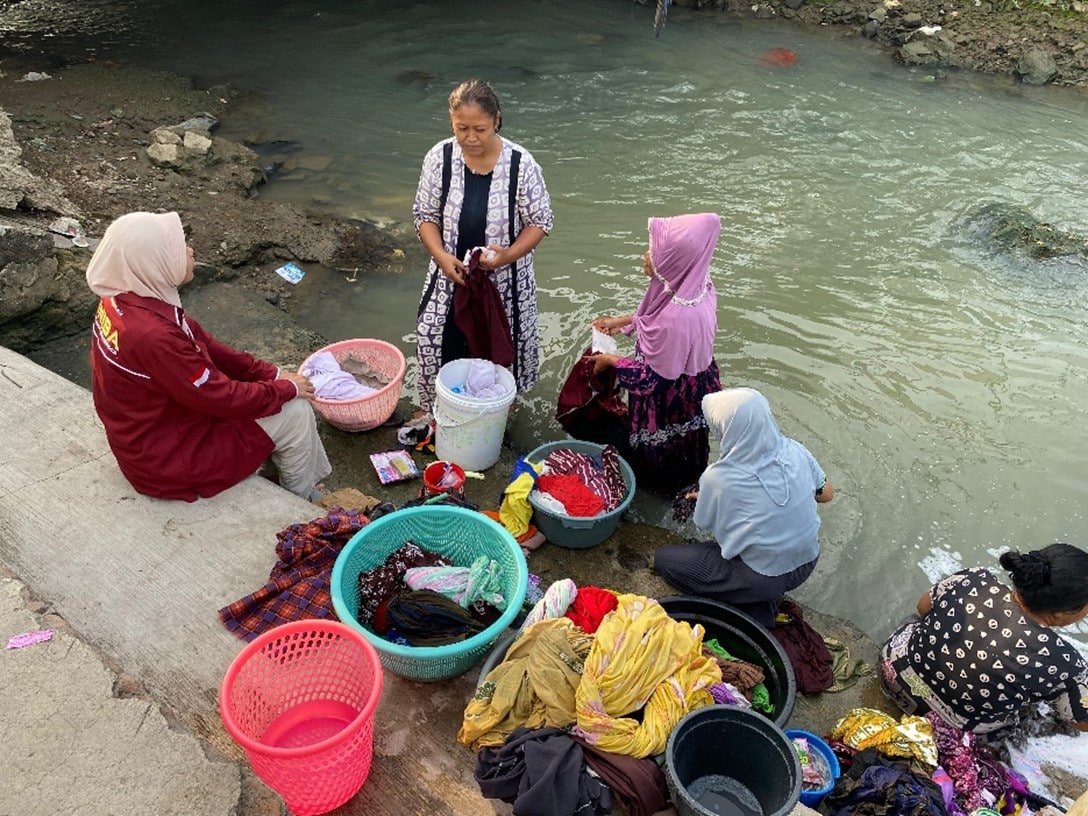 Ibu-Ibu di Margaluyu