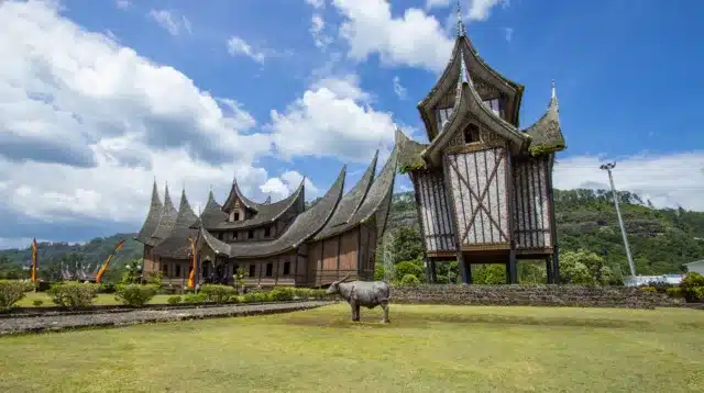 Paradoks Matrilineal di Minangkabau