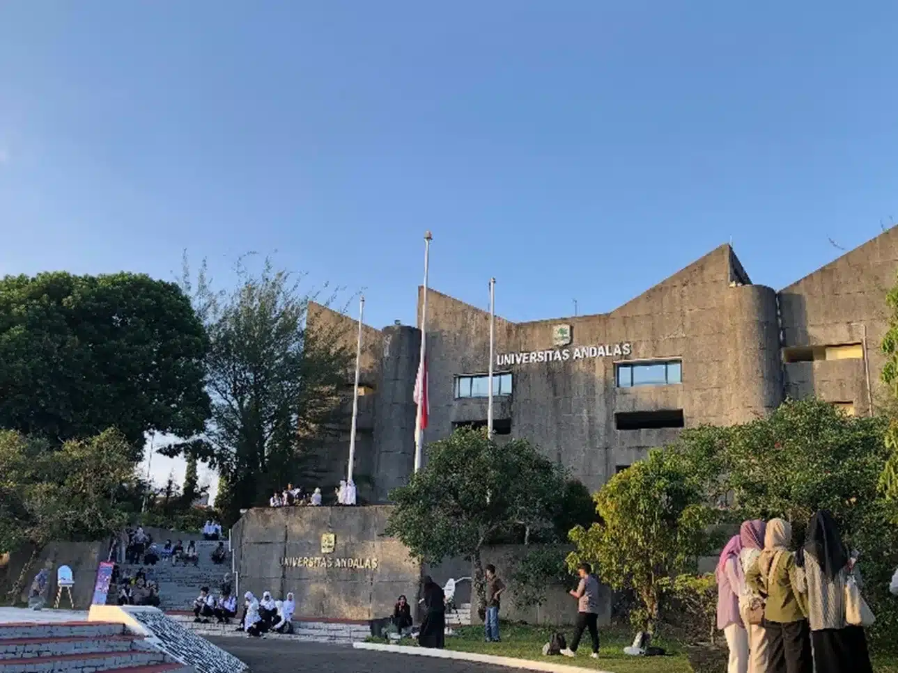 Peran Media Sosial dalam Penyebaran Ujaran Kebencian di Platform Tiktok: Bagaimana Pandangan Mahasiswa Universitas Andalas?