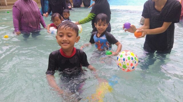 Puncak Tema TK Az-Zahra Surabaya