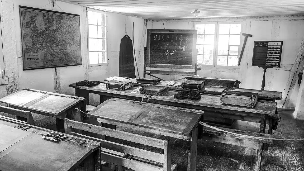 Dilema Guru Honorer dalam Pranata Pendidikan Indonesia