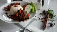 Rendang: Lebih dari Sekadar Makanan, Simbol Keagungan Budaya Minang