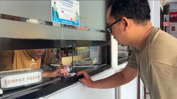Realisasi Komunikasi Terapeutik Seorang Apoteker