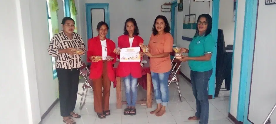 Kegiatan Sosialisasi Mahasiswa KKN di Desa Romean