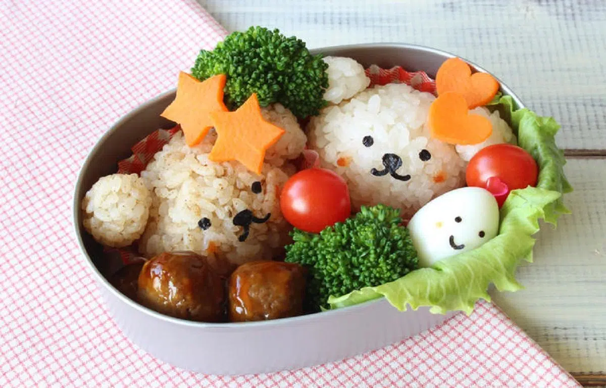 Tips agar Anak Semangat Makan