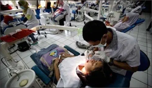 Transformasi Pendidikan Kedokteran Gigi: Menjembatani Efisiensi dan Kualitas