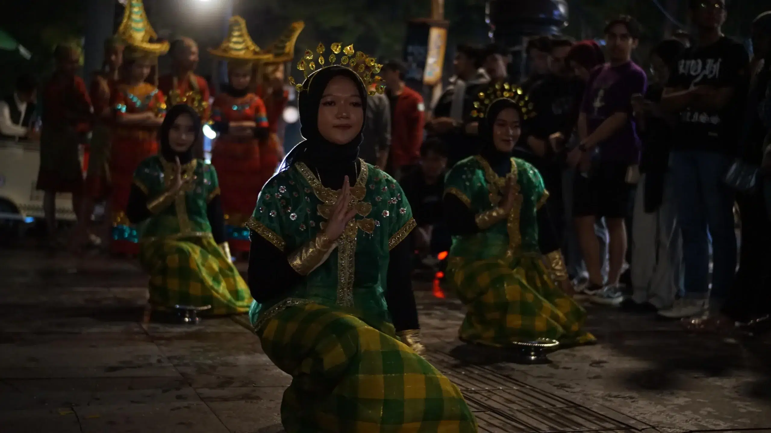 Parade Budaya KBMS: Pesta Budaya Sulawesi yang Memukau Kota Bandung