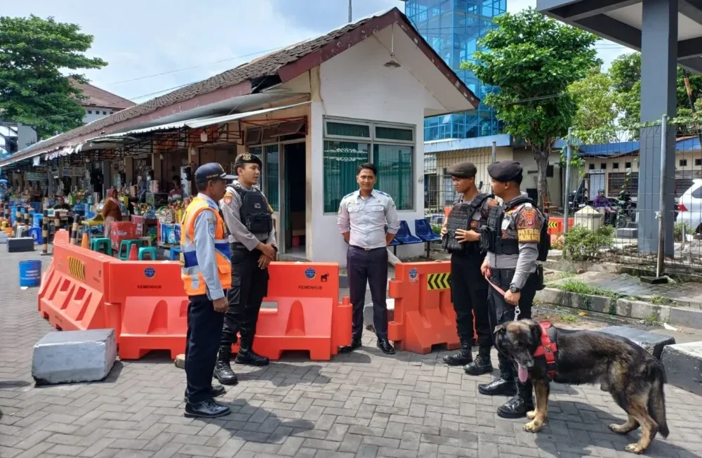dalam Kolaborasi dan Sinergi Tim Kerja