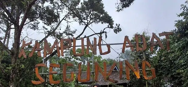 Atraksi Budaya Kampung Adat Segunung