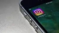 Pengaruh Media Sosial terhadap Prestasi Belajar